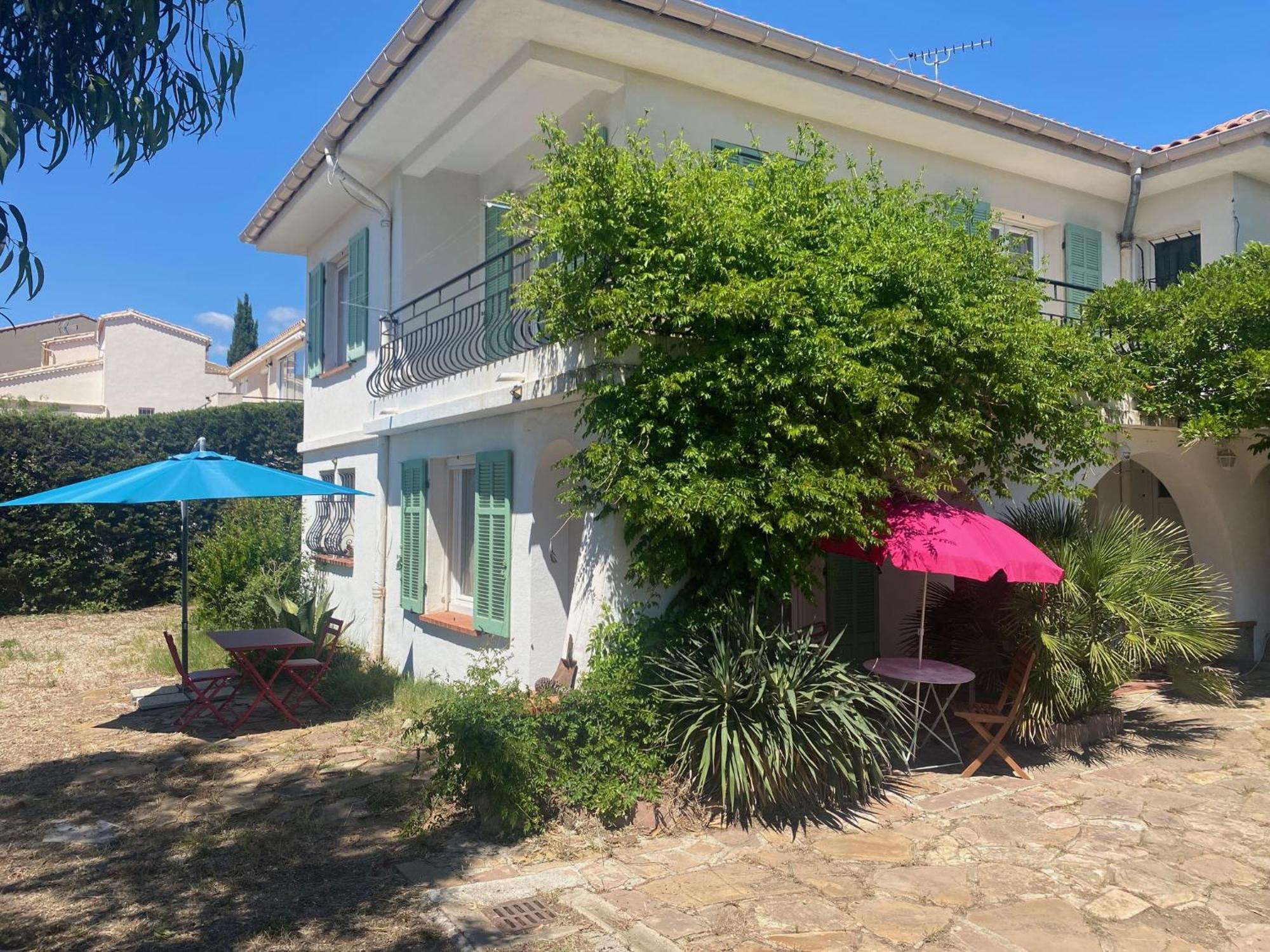 Chez Madou, T1 En Bas De Villa Et Rez De Jardin A 900M De La Mer Et Des Commerces Fréjus Eksteriør billede